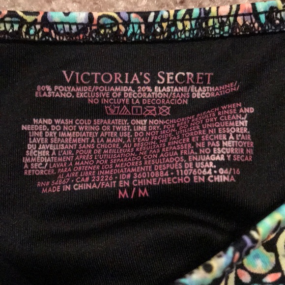 ⬇️🎉PRICE DROP!  Victoria’s Secret Bikini 👙 - Picture 7 of 7